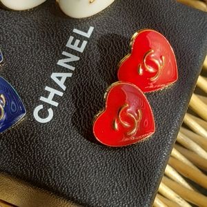 5 CHANEL RED Shank Buttons